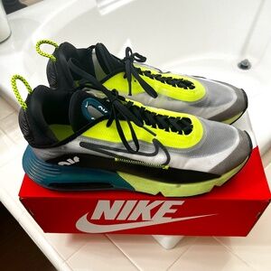 AIR MAX 2090